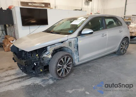 2018 Hyundai Elantra Gt z USA, uszkodzony, nr VIN KMHH35LEXJU063059